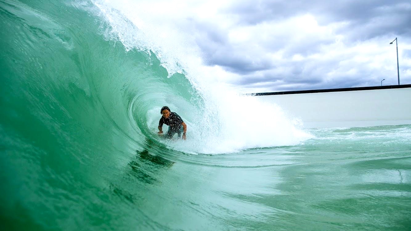 surfer in the tube at urbnsurf