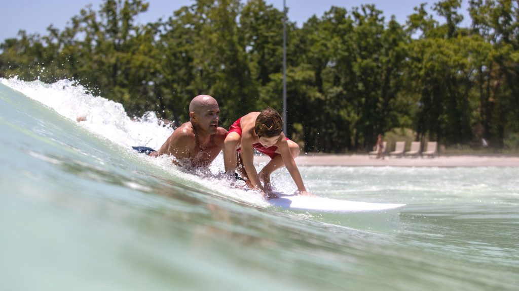 kelly slater in texas wave pool