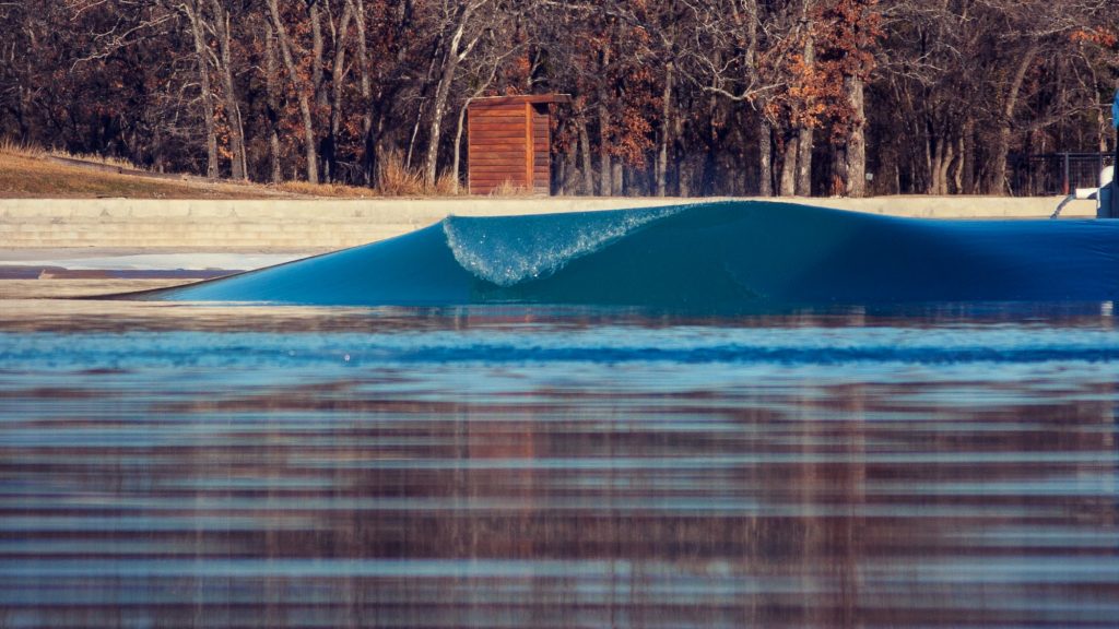 empty wave pool surf
